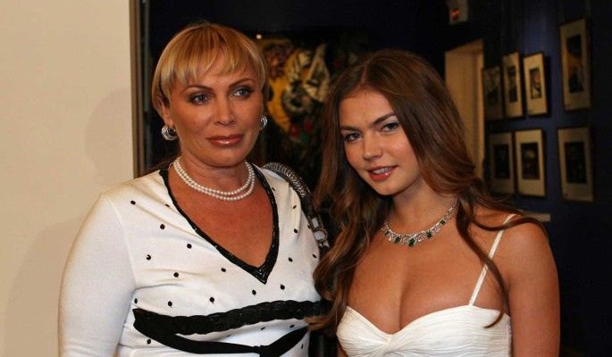 Раскрылись шокирующие подробности про личную жизнь Алины Кабаевой